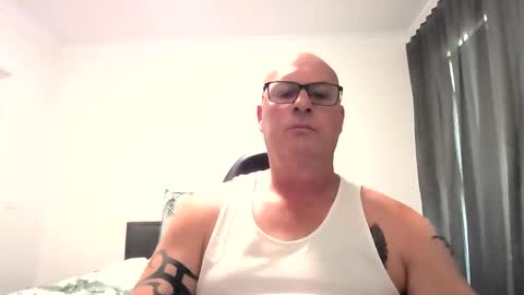 Snapshot of beatsboy87 chatting on January 19, 7:04 am beatsboy87 online show from January 19, 7:04 am