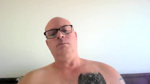 Snapshot of beatsboy87 chatting on February 15, 1:21 am beatsboy87 online show from February 15, 1:21 am