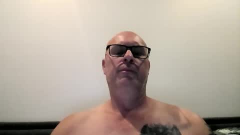 Snapshot of beatsboy87 chatting on February 17, 11:44 am beatsboy87 online show from February 17, 11:44 am