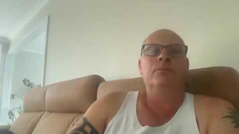 Snapshot of beatsboy87 chatting on February 1, 8:57 am beatsboy87 online show from February 1, 8:57 am