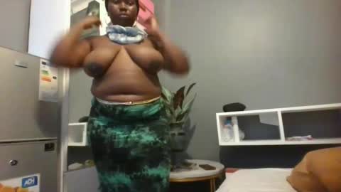 Lil stunner online show from January 15, 6:22 am