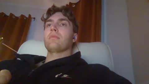 Snapshot of beautifulbeaver chatting on February 13, 12:02 am beautifulbeaver online show from February 13, 12:02 am