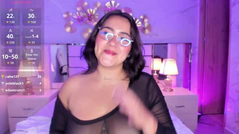 Snapshot of beautifulgirl4u_ chatting on April 1, 1:41 pm online show from April 1, 1:41 pm