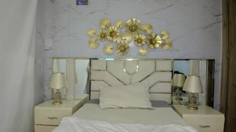 Snapshot of beautifulgirl4u_ chatting on April 5, 10:51 pm online show from April 5, 10:51 pm