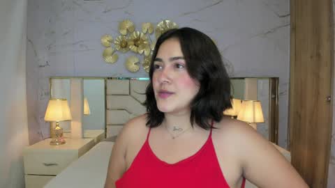Snapshot of beautifulgirl4u_ chatting on April 6, 11:05 pm online show from April 6, 11:05 pm