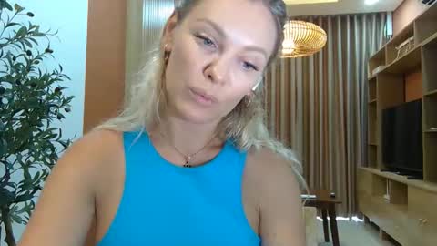 Beautifulkollette online show from September 16, 4:57 am