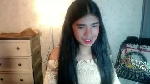 TRIXIE online show from December 19, 2:02 pm