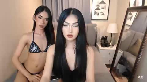 PEARL X NIKKI online show from May 2, 7:35 am