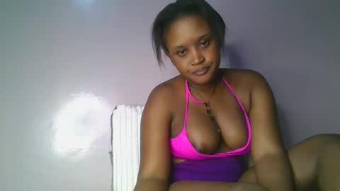 Snapshot of beauty_nana123 chatting on March 29, 12:43 am beauty_nana123 online show from March 29, 12:43 am