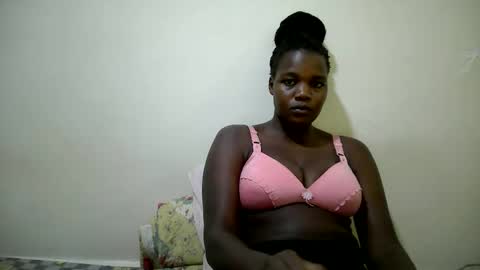 Snapshot of beauty_nina1 chatting on November 10, 3:55 pm beauty_nina1 online show from November 10, 3:55 pm