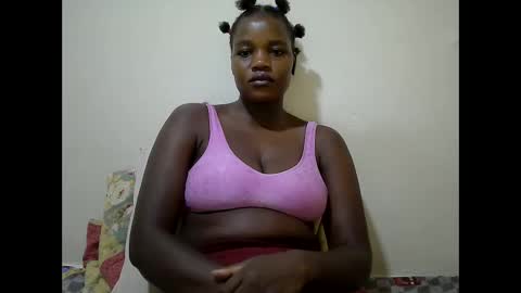 Snapshot of beauty_nina1 chatting on November 18, 10:25 pm beauty_nina1 online show from November 18, 10:25 pm