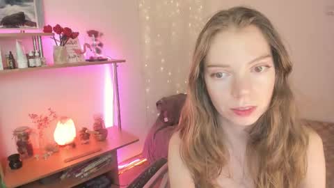 Snapshot of beautyeliise chatting on February 13, 2:02 pm Eliise online show from February 13, 2:02 pm