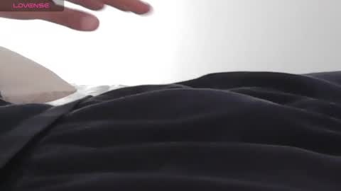 Snapshot of beautyinyoursmile chatting on February 5, 3:44 am love2seeudear online show from February 5, 3:44 am