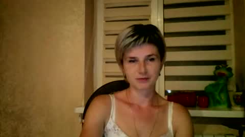 Snapshot of beautyksenia chatting on September 23, 6:33 pm BeautyKsenia online show from September 23, 6:33 pm