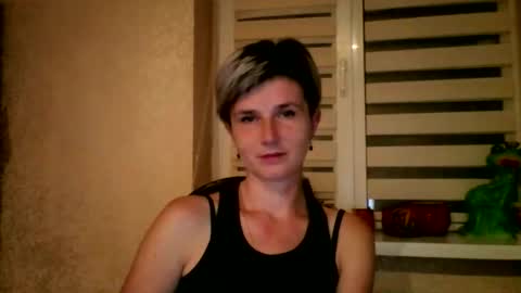 Snapshot of beautyksenia chatting on October 23, 7:01 pm BeautyKsenia online show from October 23, 7:01 pm