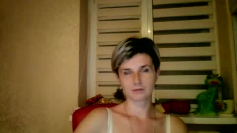 Snapshot of beautyksenia chatting on October 27, 7:18 pm BeautyKsenia online show from October 27, 7:18 pm