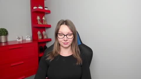 Zoe online show from October 8, 6:33 am