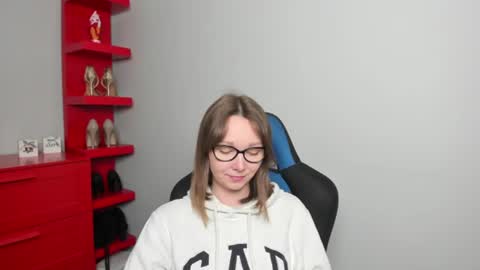 Zoe online show from June 15, 6:37 am