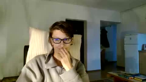 Raluca online show from December 8, 2:09 pm