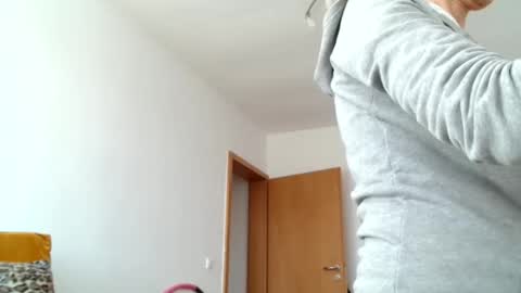 Raluca online show from March 26, 8:20 am