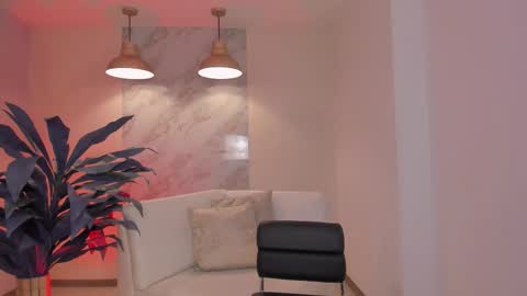 Am Becca online show from November 11, 6:30 pm