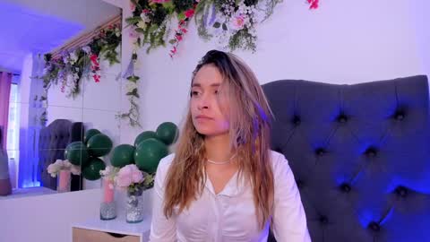 beccamilanni online show from December 27, 12:45 pm
