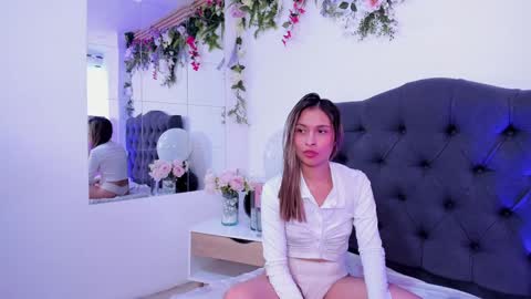 beccamilanni online show from February 3, 3:17 pm