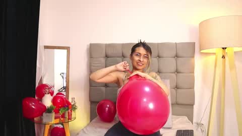 beccamilanni online show from February 19, 7:16 pm