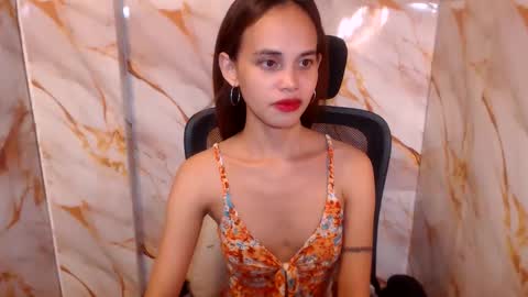 Snapshot of beccamiller22 chatting on March 16, 11:42 pm becca online show from March 16, 11:42 pm