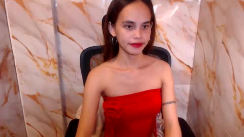 Snapshot of beccamiller22 chatting on April 12, 12:37 am becca online show from April 12, 12:37 am
