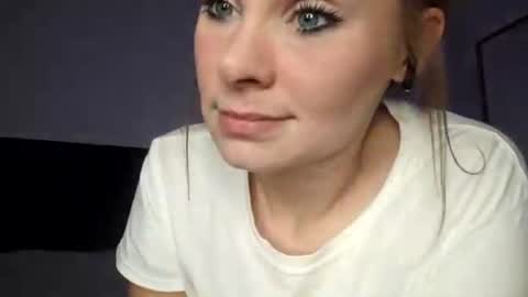 BECKY BOO  online show from March 17, 8:28 am