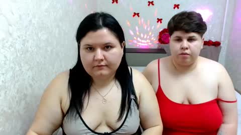Snapshot of beckyandellen chatting on December 26, 12:03 am BeckyAndEllen online show from December 26, 12:03 am