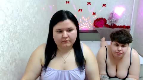 Snapshot of beckyandellen chatting on December 26, 6:54 pm BeckyAndEllen online show from December 26, 6:54 pm