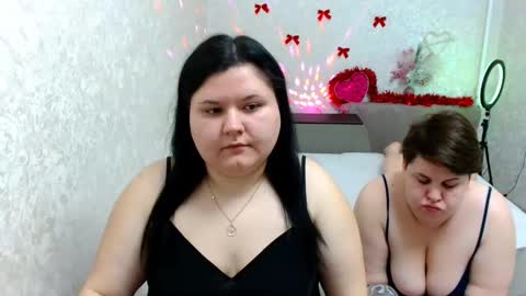 Snapshot of beckyandellen chatting on January 14, 1:06 pm BeckyAndEllen online show from January 14, 1:06 pm
