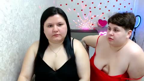 Snapshot of beckyandellen chatting on February 21, 9:13 am BeckyAndEllen online show from February 21, 9:13 am