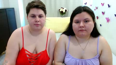 Snapshot of beckyandellen chatting on September 10, 10:48 am BeckyAndEllen online show from September 10, 10:48 am