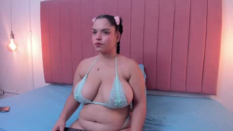 Snapshot of beckybeaumont chatting on December 19, 12:24 am BEKY online show from December 19, 12:24 am