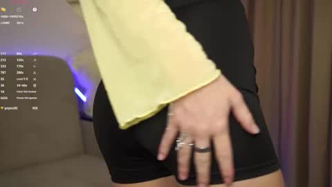 Snapshot of beckymadsons chatting on October 20, 3:12 pm Melissa online show from October 20, 3:12 pm