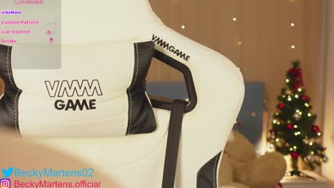 BeckyMartens come join me on    while im offline here  online show from January 10, 6:31 am