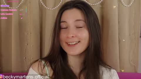 BeckyMartens come join me on    while im offline here  online show from June 7, 4:27 am
