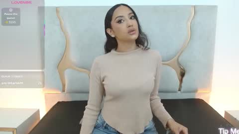 Snapshot of beella_tay1 chatting on October 8, 3:09 pm BELLA online show from October 8, 3:09 pm