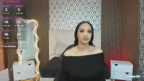 Snapshot of beella_tay1 chatting on October 12, 12:37 pm BELLA online show from October 12, 12:37 pm