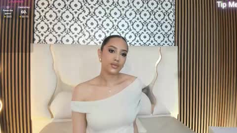 Snapshot of beella_tay1 chatting on October 23, 1:21 pm BELLA online show from October 23, 1:21 pm