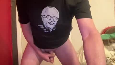 Snapshot of beelove2025 chatting on December 21, 7:26 am beelove2025 online show from December 21, 7:26 am