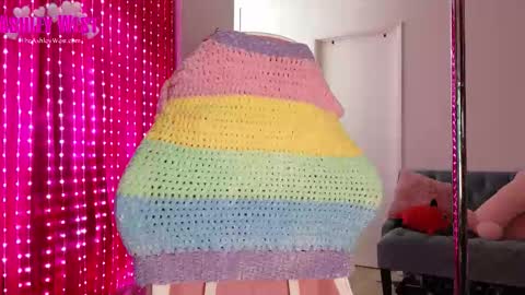 Snapshot of beg4itbaby chatting on March 25, 12:16 am Ashley West online show from March 25, 12:16 am