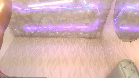 Snapshot of begoniia_ chatting on February 22, 9:23 am Begonia online show from February 22, 9:23 am