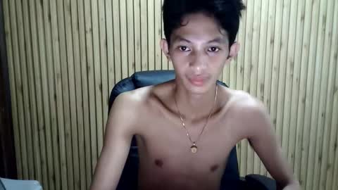 Snapshot of bejjs_08 chatting on December 1, 4:17 am brandonjames online show from December 1, 4:17 am