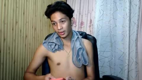 Snapshot of bejjs_08 chatting on March 16, 1:59 pm brandonjames online show from March 16, 1:59 pm