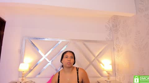 Snapshot of belacampbell chatting on December 1, 7:58 pm Bela online show from December 1, 7:58 pm