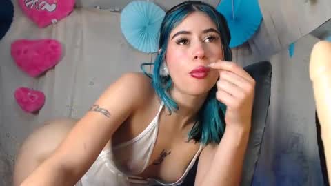 modelo independiente online show from December 4, 11:57 pm